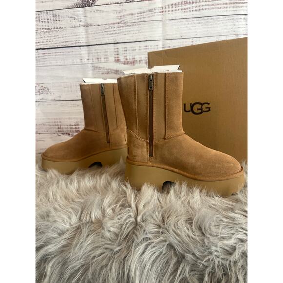 UGG-Australia classic twin seam new height boots new with box size 8 tan - Picture 3 of 13